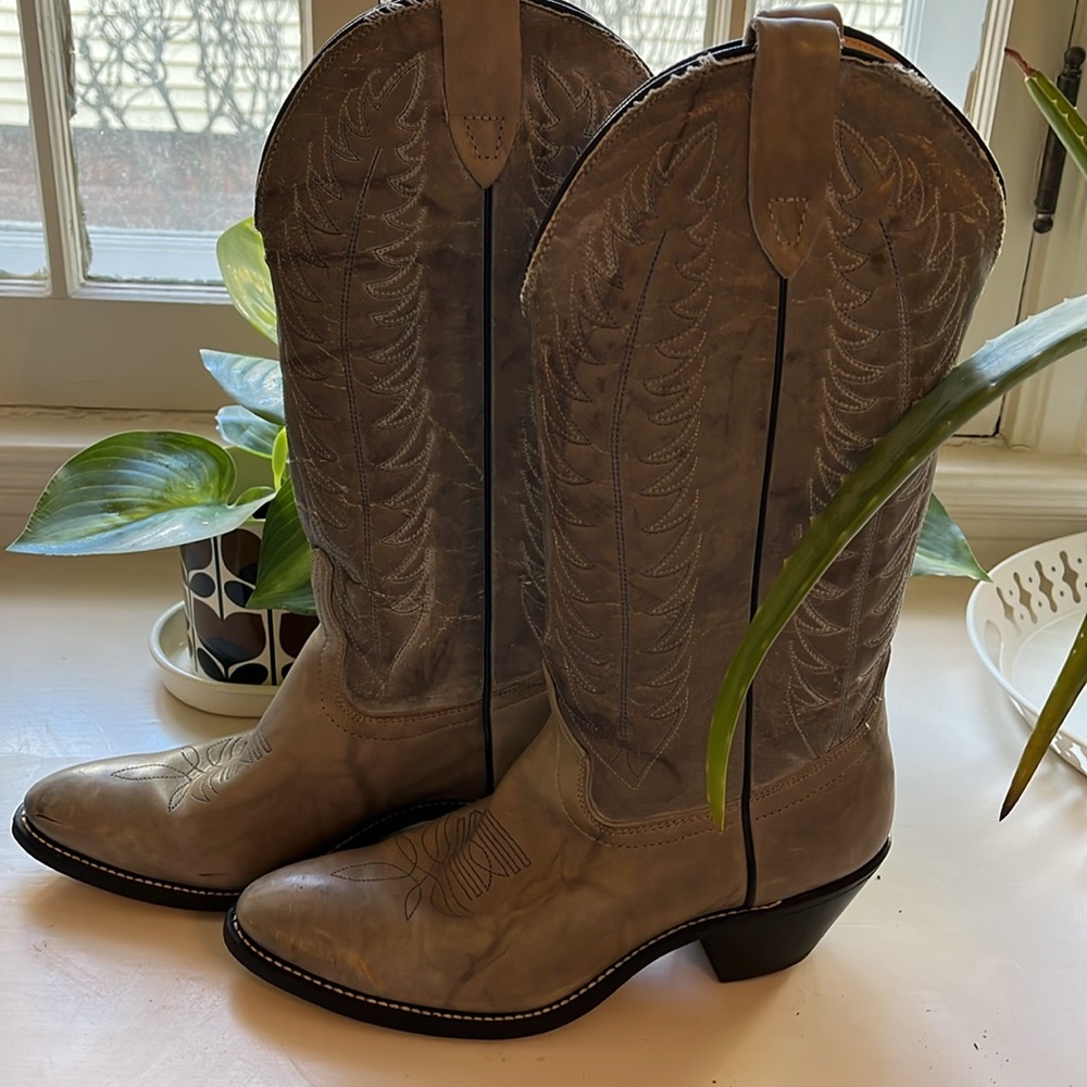 Gray cowboy boots